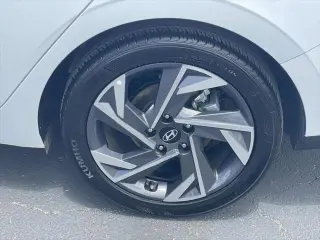 Hyundai ELANTRA 2025 Limited 4dr Sedan