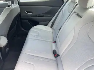 Hyundai ELANTRA 2025 Limited 4dr Sedan