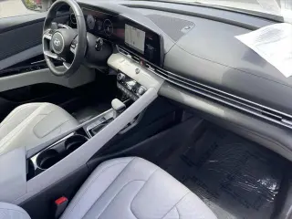 Hyundai ELANTRA 2025 Limited 4dr Sedan