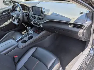 Nissan Altima 2020 2.5 SR 4dr Sedan