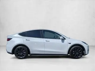 Tesla Model Y 2021 AWD Long Range 4dr Crossover