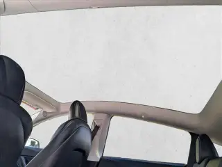 Tesla Model Y 2021 AWD Long Range 4dr Crossover