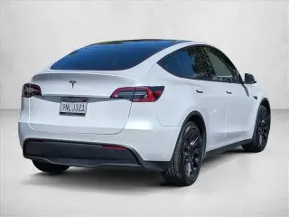 Tesla Model Y 2021 AWD Long Range 4dr Crossover