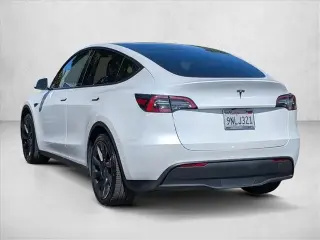 Tesla Model Y 2021 AWD Long Range 4dr Crossover