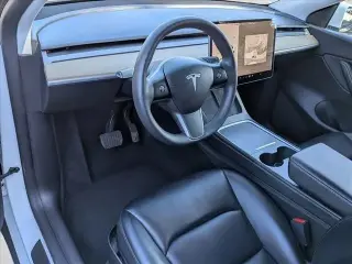 Tesla Model Y 2021 AWD Long Range 4dr Crossover
