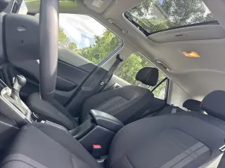 Hyundai VENUE 2025 SEL 4dr Crossover