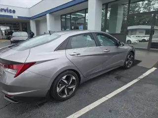 Hyundai ELANTRA Hybrid 2023 Limited 4dr Sedan