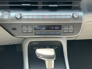 Hyundai KONA 2024 SEL 4dr Crossover