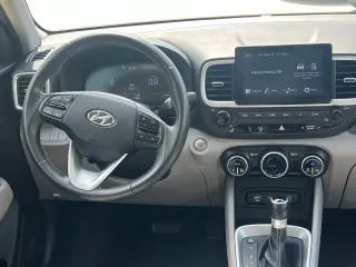 Hyundai VENUE 2025 SEL 4dr Crossover