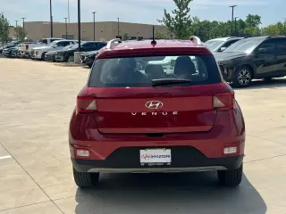 Hyundai VENUE 2025 SEL 4dr Crossover