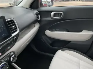 Hyundai VENUE 2025 SEL 4dr Crossover