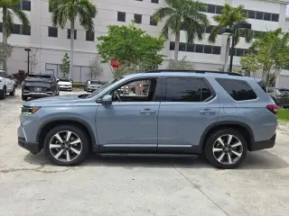 Honda Pilot 2023 Touring 4dr SUV