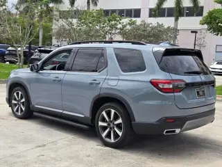 Honda Pilot 2023 Touring 4dr SUV