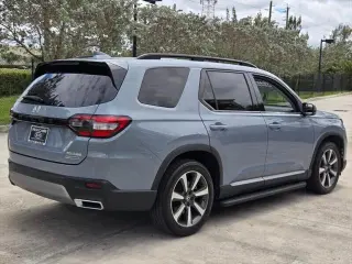 Honda Pilot 2023 Touring 4dr SUV