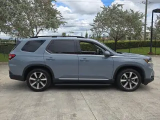Honda Pilot 2023 Touring 4dr SUV