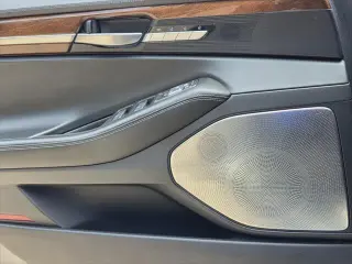 Genesis G90 2017 5.0 Ultimate 4dr Sedan