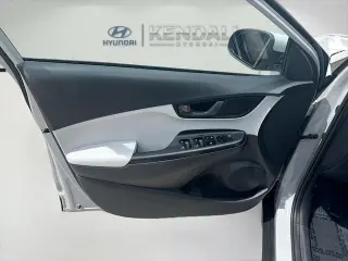 Hyundai KONA 2023 SE 4dr Crossover