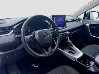 Toyota RAV4 2024 LE 4dr SUV