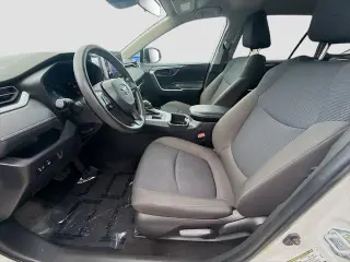 Toyota RAV4 2024 LE 4dr SUV
