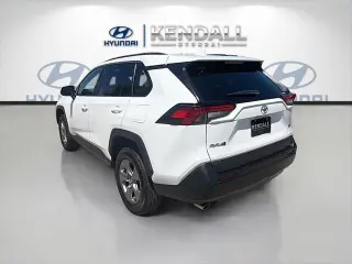 Toyota RAV4 2024 XLE 4dr SUV