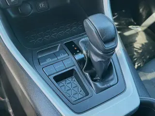 Toyota RAV4 2024 XLE 4dr SUV