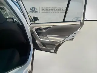 Toyota RAV4 2024 XLE 4dr SUV