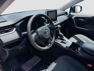 Toyota RAV4 2024 XLE 4dr SUV