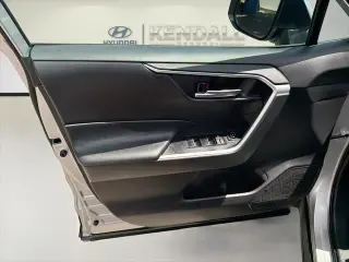 Toyota RAV4 2024 XLE 4dr SUV