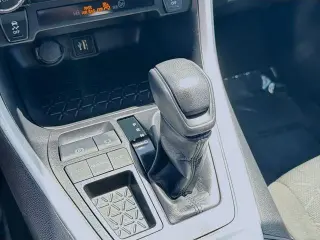 Toyota RAV4 2024 XLE 4dr SUV