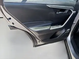 Toyota RAV4 2024 XLE 4dr SUV
