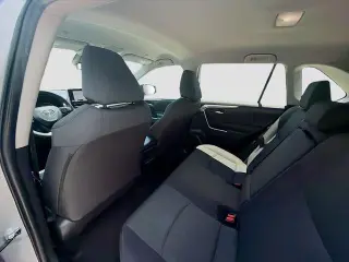 Toyota RAV4 2024 XLE 4dr SUV
