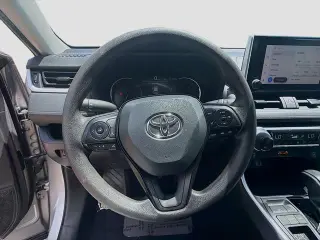 Toyota RAV4 2024 XLE 4dr SUV