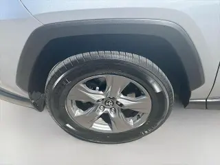 Toyota RAV4 2024 XLE 4dr SUV