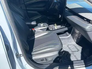 Ford Mustang Mach-E 2024 Premium 4dr SUV