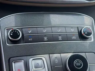 Hyundai SANTA FE 2022 SE 4dr Crossover (midyear release)