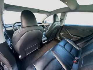 Tesla Model 3 2023 4dr Sedan