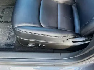 Tesla Model 3 2023 4dr Sedan