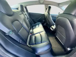 Tesla Model 3 2023 4dr Sedan