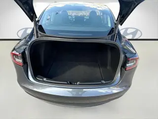 Tesla Model 3 2023 4dr Sedan