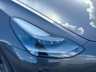 Tesla Model 3 2023 4dr Sedan