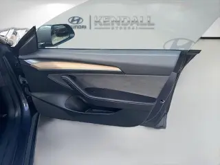 Tesla Model 3 2023 4dr Sedan