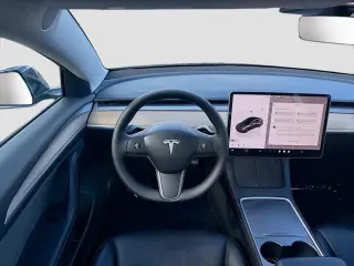 Tesla Model 3 2023 4dr Sedan