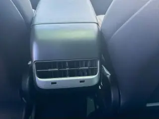 Tesla Model 3 2019 AWD Performance 4dr Fastback