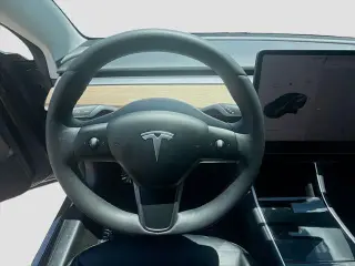 Tesla Model 3 2019 AWD Performance 4dr Fastback