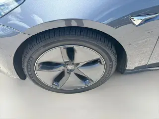 Tesla Model 3 2019 AWD Performance 4dr Fastback