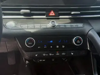 Hyundai ELANTRA 2022 Limited 4dr Sedan SULEV