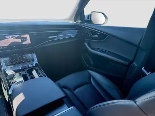Audi Q8 2023 AWD quattro Premium Plus 55 TFSI 4dr SUV