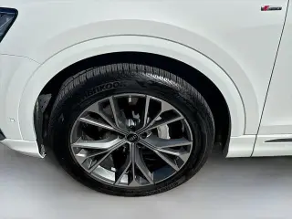 Audi Q8 2023 AWD quattro Premium Plus 55 TFSI 4dr SUV