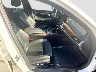 BMW 5 Series 2019 530e iPerformance 4dr Sedan