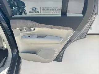 Volvo XC90 2023 AWD B5 Plus Bright Theme 4dr SUV